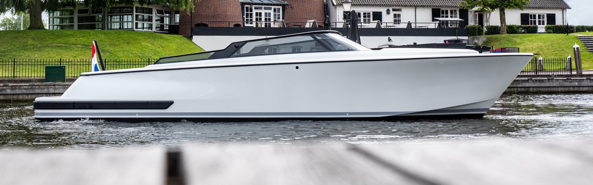 REBORN 40R CABIN