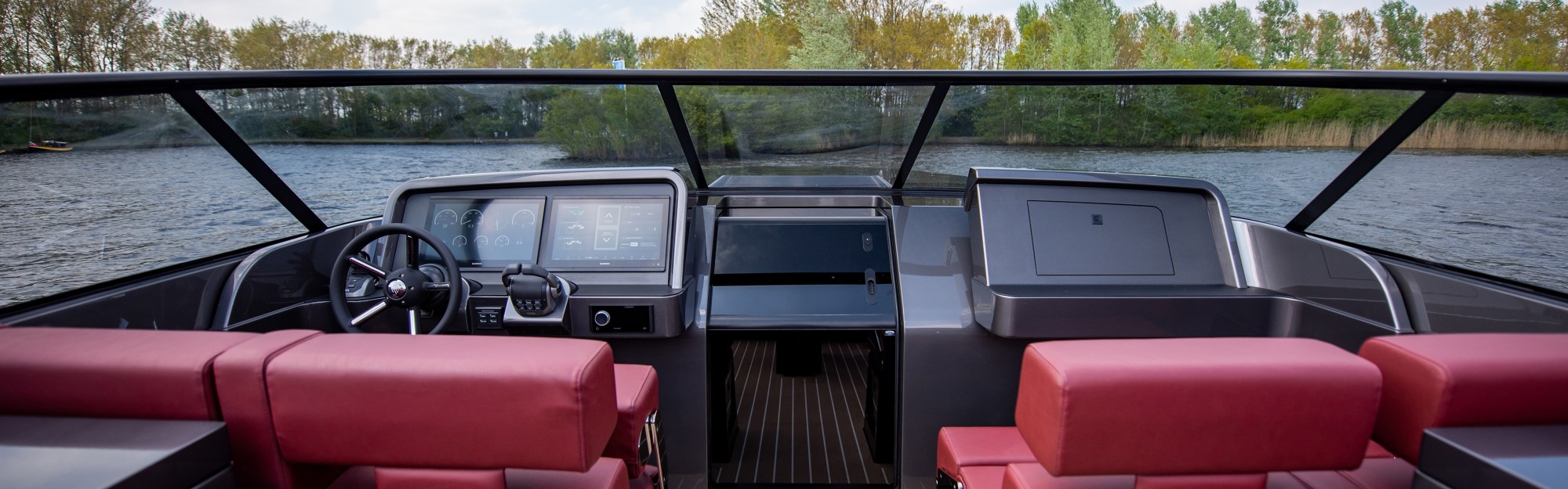 38C INTERIEUR1Reborn 38 Cabin