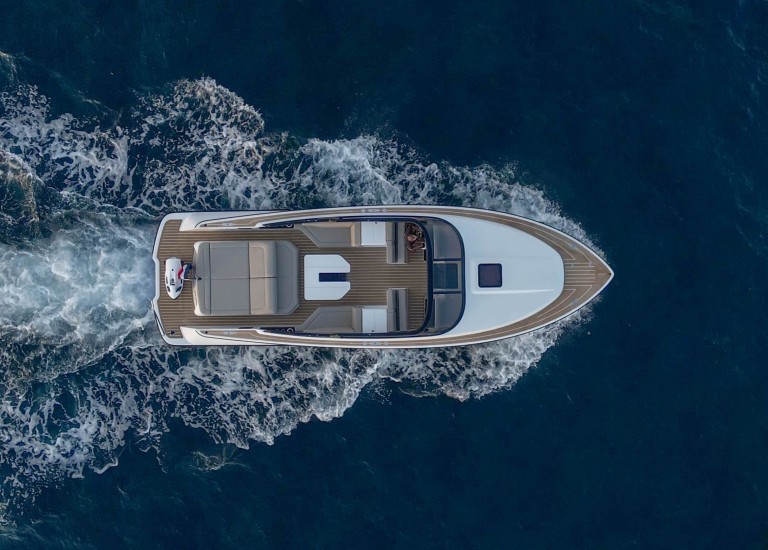 Reborn 38 Bowrider interieur-24