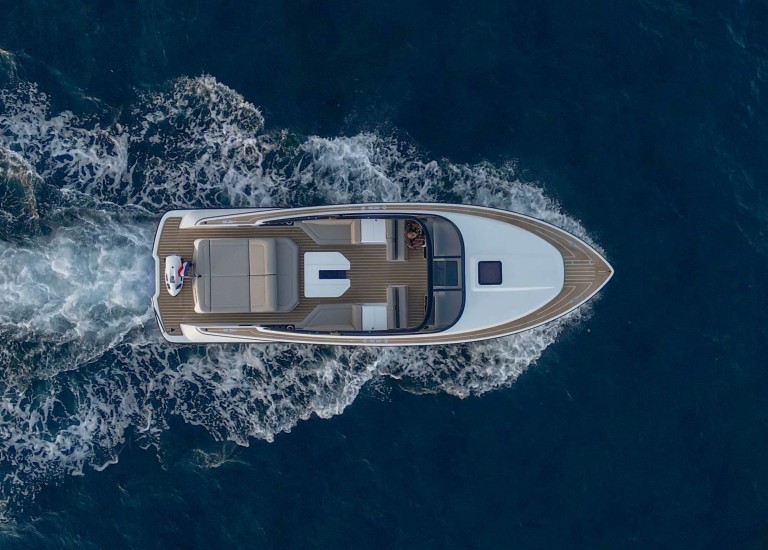 Reborn 38 Bowrider interieur-24