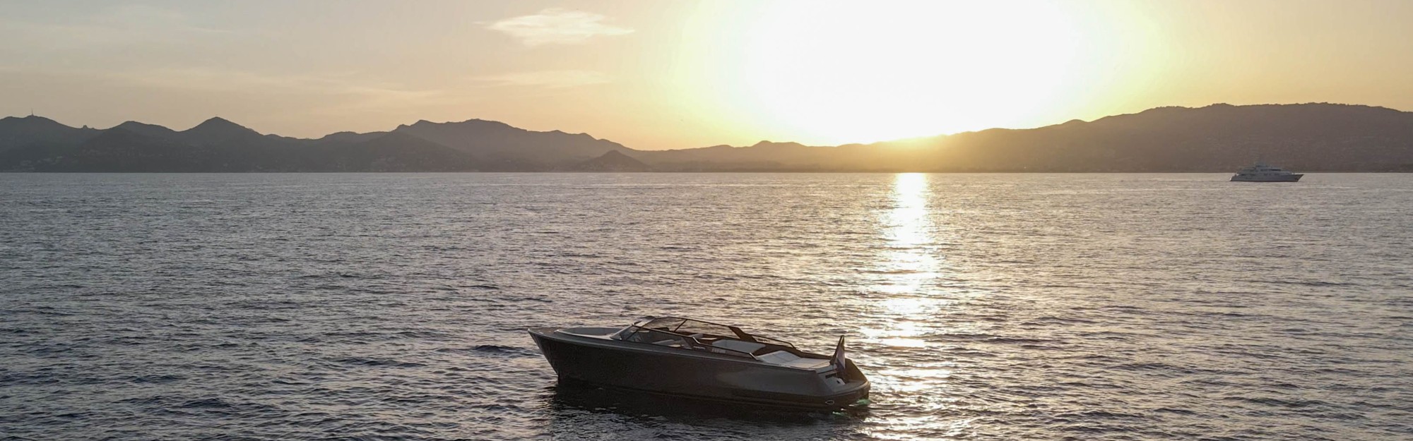 Reborn 38 Bowrider interieur-9