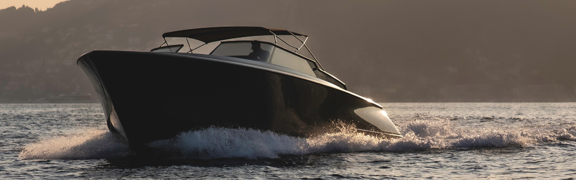 Reborn-Yachts-38-BOWRIDER-2024_4