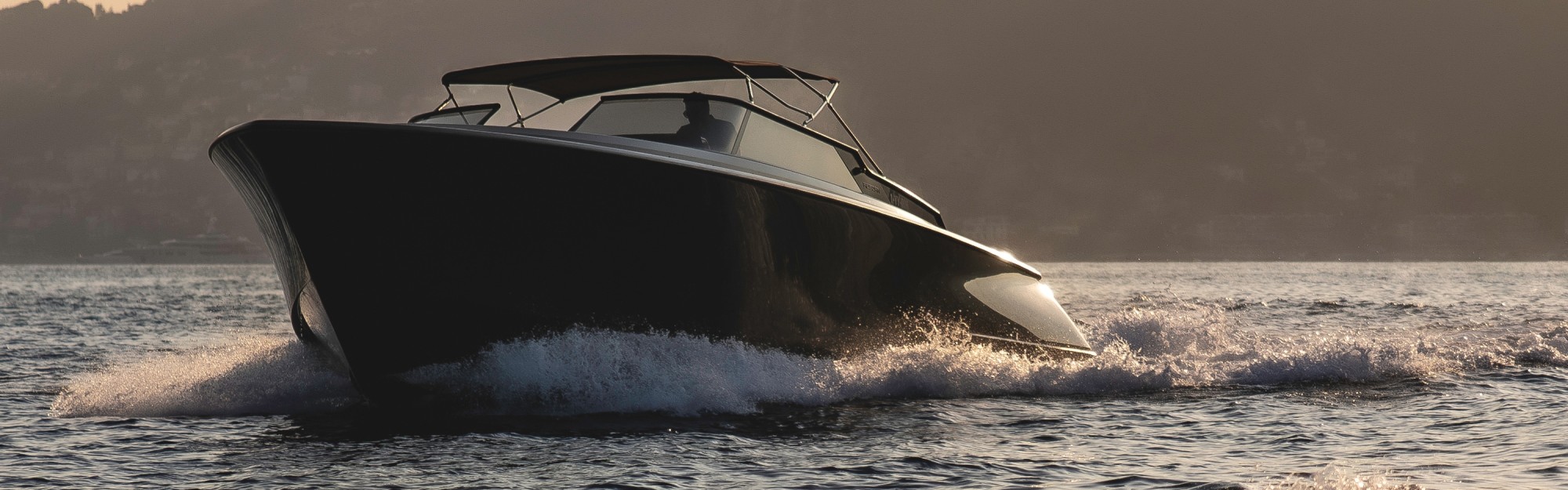 Reborn-Yachts-38-BOWRIDER-2024_4