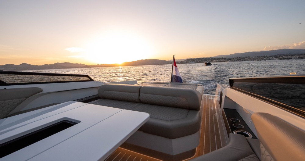 Reborn Yachts Superyacht Tender  (5)